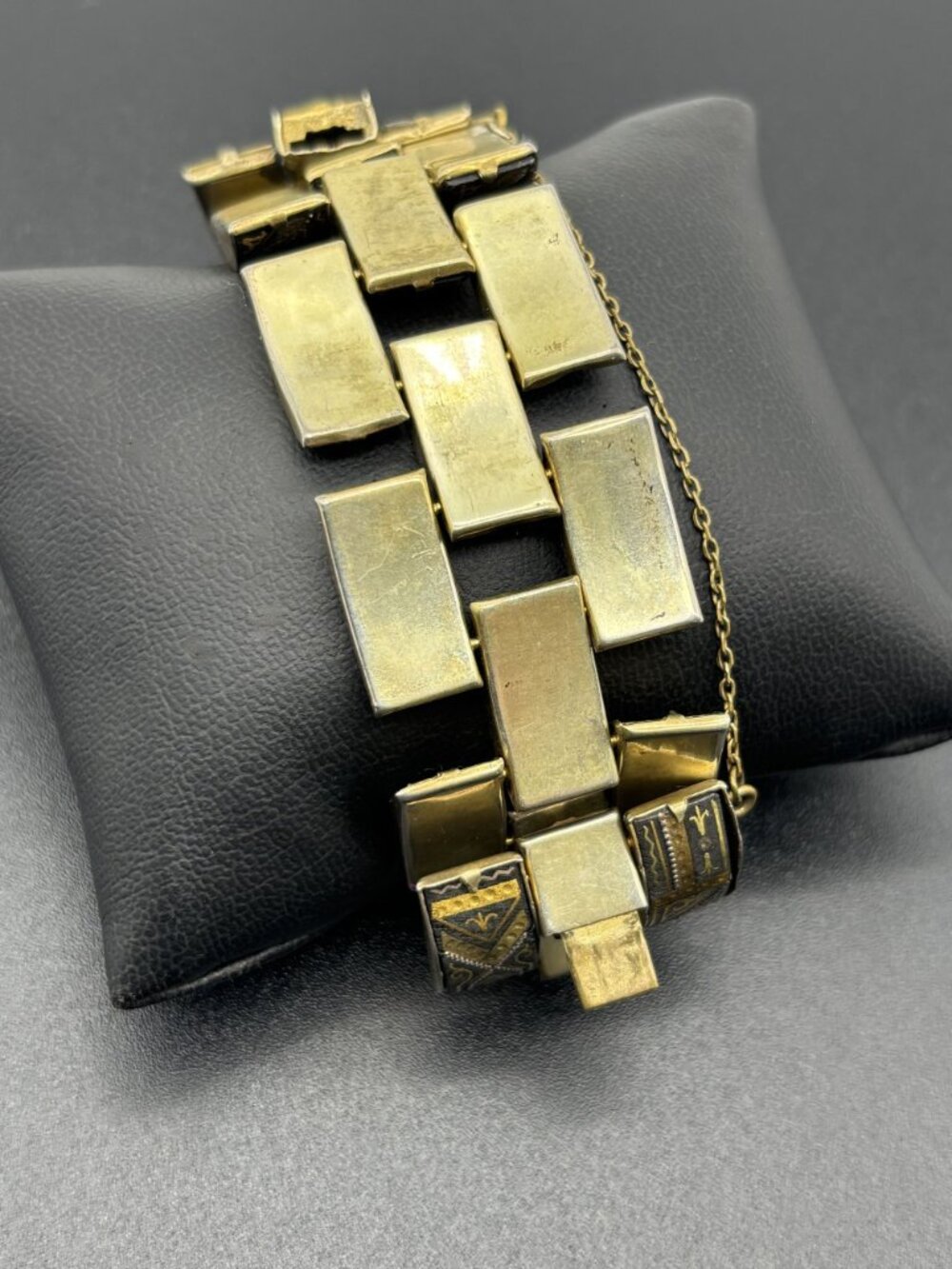 Vintage Damascene Bracelet With Initials Three Rows of Articulated Links, Signed - Picture 6 of 16